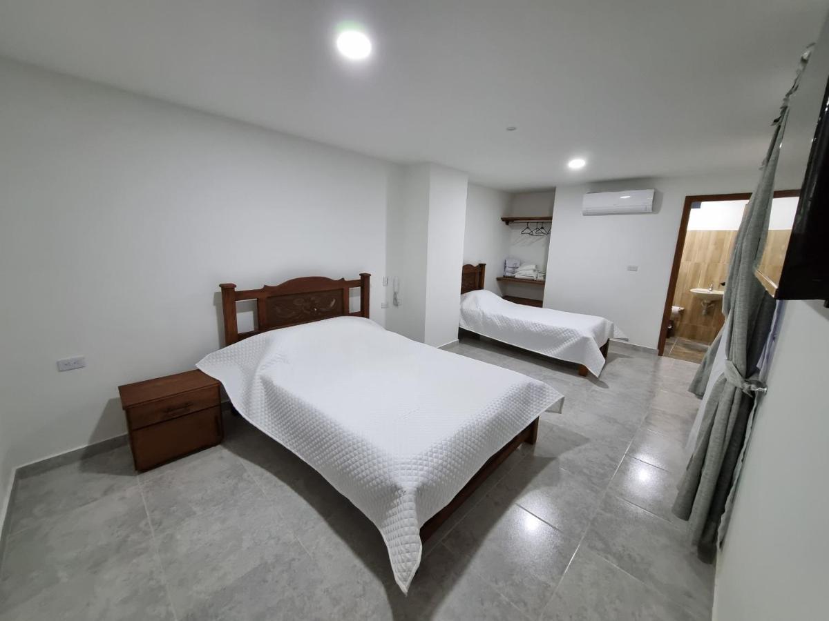 Hotel Antonella Plaza Pinchote Exterior photo